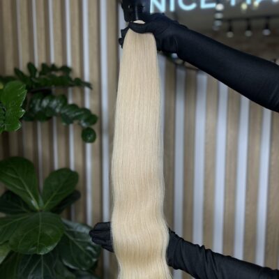 Exclusive hair, Ivory, silky wavy, 63cm, 164 gr